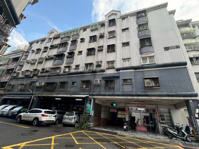 高雄小港法拍華廈-1